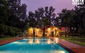 Solitude In The Woods By Stayvista - Pet Friendly & Orchard